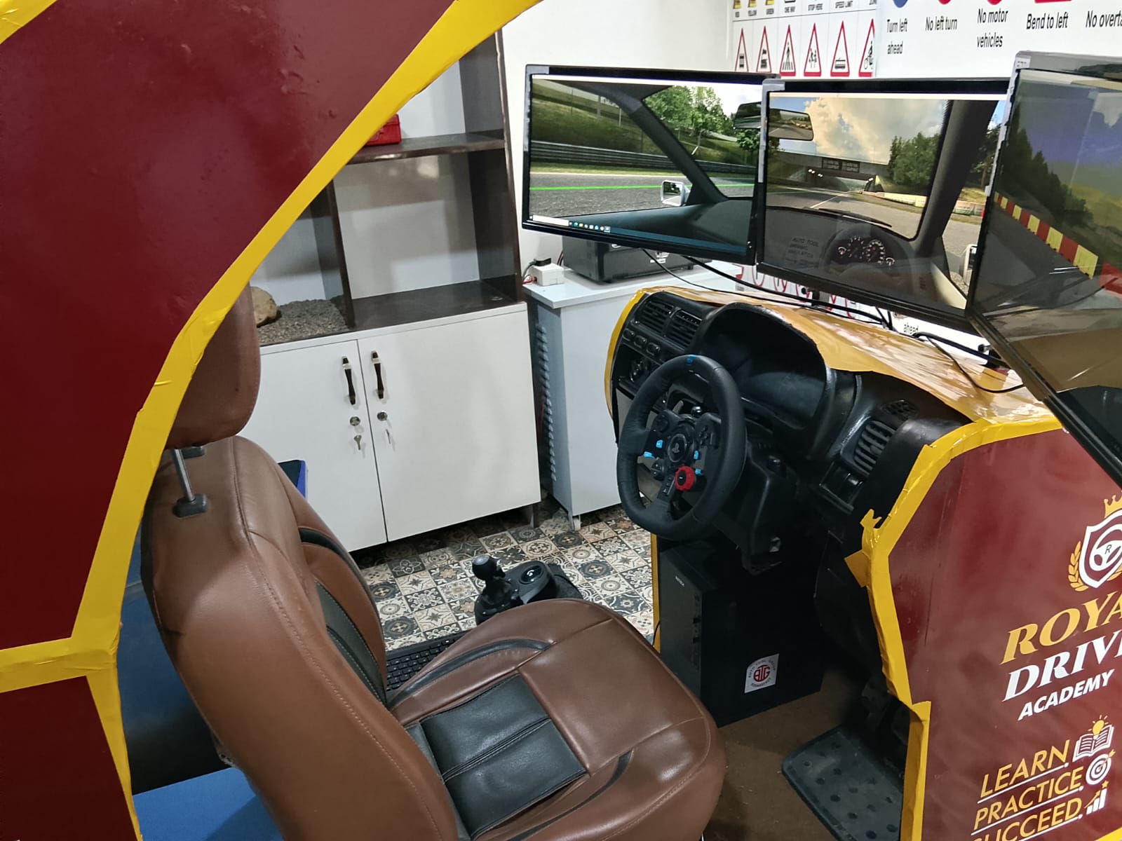 Royal Drive Academy Driving Simulator